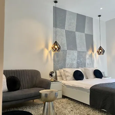 Venari Apartments, Apartment