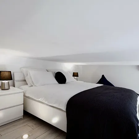 Venari Apartments, Apartment *