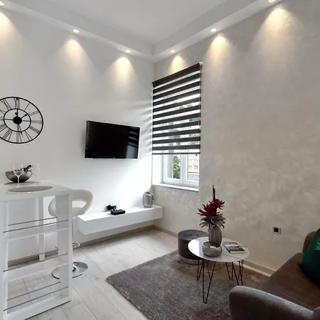 Venari Apartments,