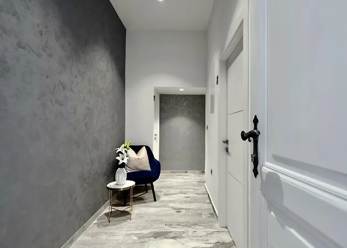 Venari Apartments,