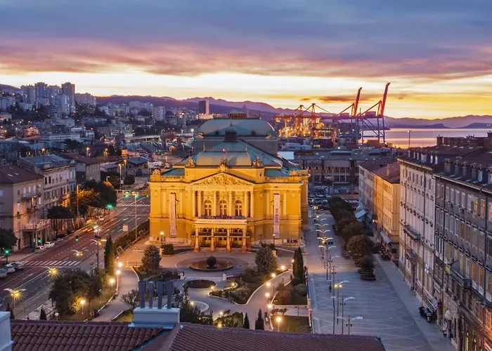 Venari Apartments, *